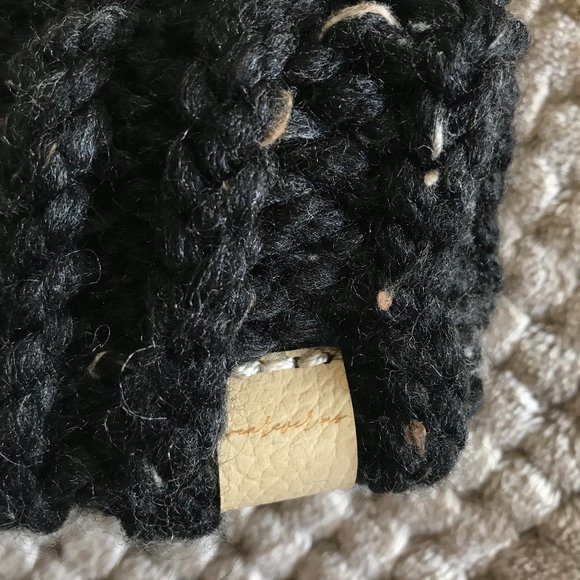 Double Brim Knit Hat [Obsidian & Oatmeal] - Picture 2 of 5